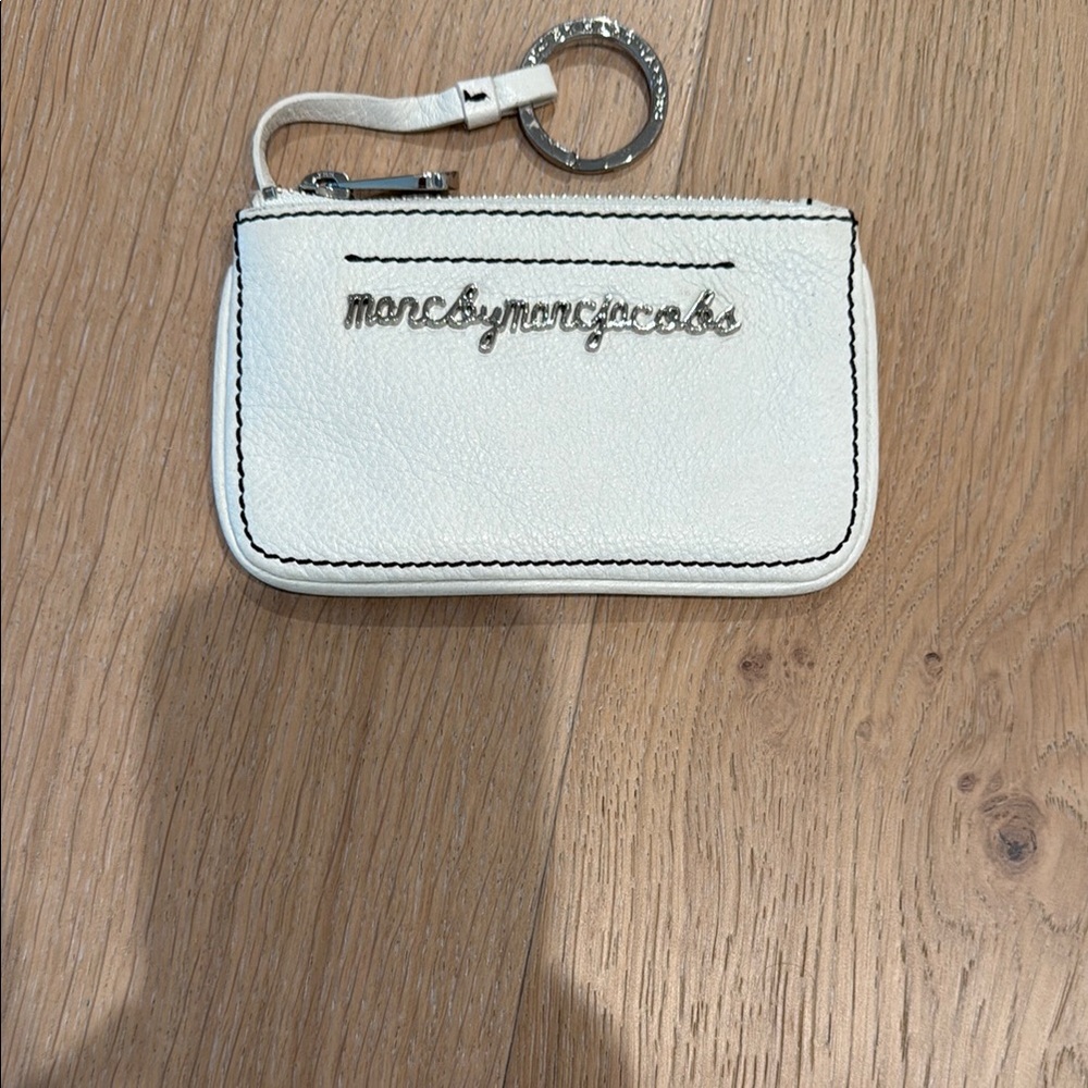 Marc by Marc Jacobs White Leather Keychain Wallet